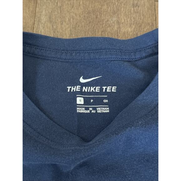 The Nike Tee mens T-Shirt S Blue Swoosh Swoosh Embroidered Small - Picture 2 of 3